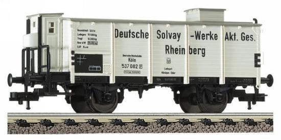 Gas tanker car with brakeman's cabin of the firm of 'Deutsche Solvay-Werke Rheinberg' as in service with the DRG<br /><a href='images/pictures/Fleischmann/5449.jpg' target='_blank'>Full size image</a>